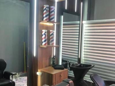 BARBERÍA/SALON DE BELLEZA AMOBLADO EN ALQUILER Imagem 4 de 5