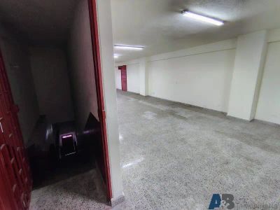Bodega en Arriendo en Caribe, Medellín Foto 2 de 10