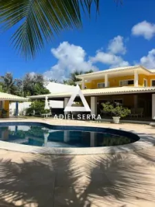 Busca Vida - 1.708,35m² total - Duplex - 5 quartos sendo 4 suítes - Varanda - Dependência p/ caseiro