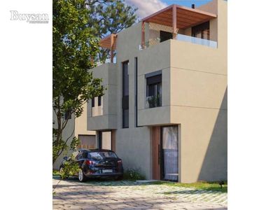 Carrasco, complejo cerrado con casas de 2 y 3 dormitorios a estrenar en Zona de Colegios. Amenities