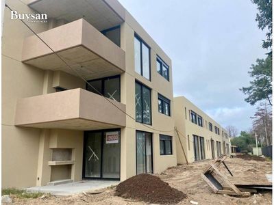 Carrasco, complejo cerrado con casas de 2 y 3 dormitorios a estrenar en Zona de Colegios. Amenities Foto 2 de 19