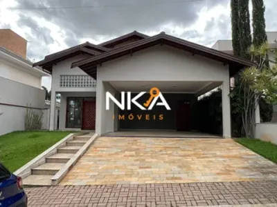 CASA 03 SUÍTES NO CONDOMÍNIO RESERVA DAS PALMEIRAS.