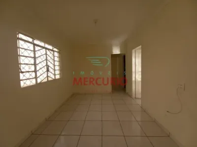 Casa 2 quartos para locação próximo ao Centro Avenidas Nações Unidas e Rodrigues Alves