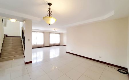  Casa 3 habitaciones y 2 oficinas en Residencial Pivado Tres Rios Foto 4 de 20