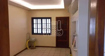 Casa 3 quartos em Mara Paula, próximo ou Supermercado Real