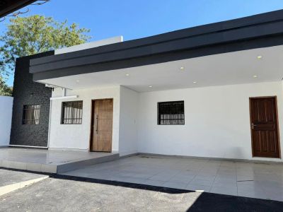 CASA A ESTRENAR EN FDO DE LA MORA ZONA NORTE