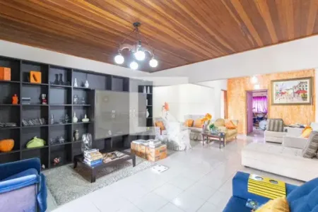 Casa à Venda - Bussocaba, 6 Quartos, 400 m2