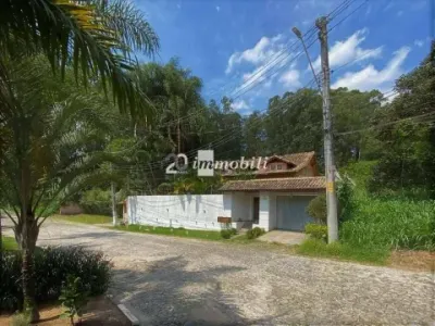 Casa à venda e para alugar em Carapicuíba, Granja Viana, com 4 quartos, com 780 m², Fazendinha
