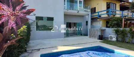Casa à venda em Cotia, Granja Viana, com 3 quartos, com 395 m², Residencial Jardim Das Flores