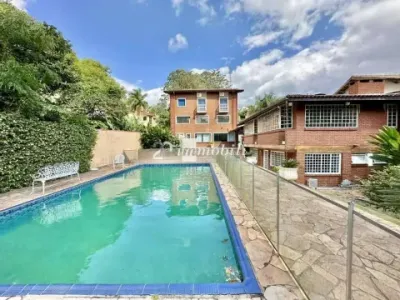 Casa à venda em Cotia, Parque Dom Henrique, com 3 suítes, com 650 m², Dom Henrique II