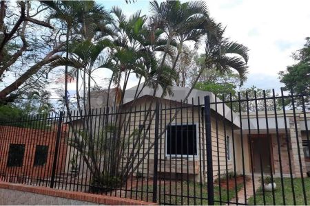 Casa alquiler Los Laureles Asunción  Picture 4 of 8