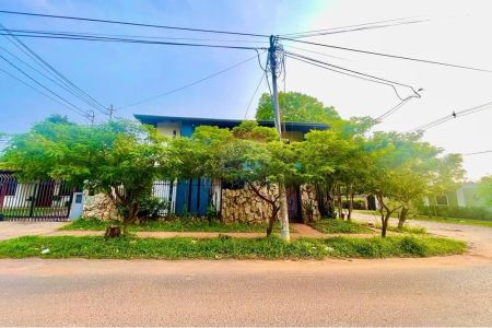 Casa - Alquiler - Luque, Paraguay