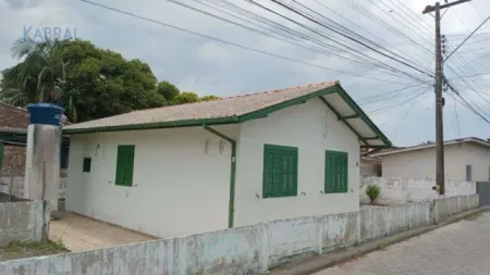 Casa Barra do Aririú