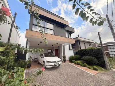 Casa com 4 dormitórios à venda, 235 m² por R$ 2.390.000,00 - Vila Nova - Joinville/SC