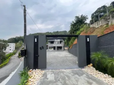 Casa com 4 quartos para locação Águas Claras