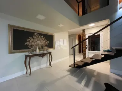 Casa com elevador no Condomínio Terra Ville