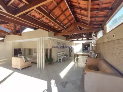 Casa com habite-se à venda no Caiçara