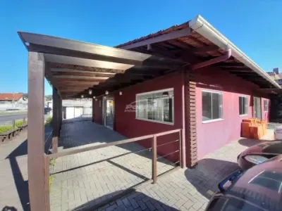 Casa comercial disponível para locação no bairro Velha, em Blumenau/SC. Foto 1 de 18
