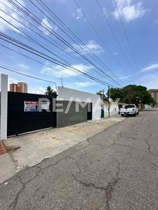 Casa Comercial en Alquiler. Sector Don Bosco. Remax Millenium