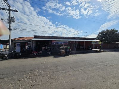 CASA COMERCIAL EN SATELITE NORTE EN VENTA CERCA AL MERCADO - INMUEBLE NUMERO 289