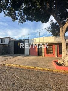 Casa Comercial en Venta Av. 3F, Remax Millenium
