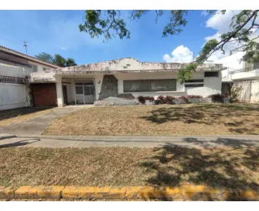 Casa Comercial En Venta En El Viñedo Gr-6243675