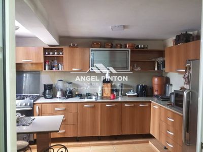 CASA COMERCIAL EN VENTA EN SAN JACINTO MARACAIBO API 7083