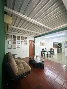 Casa con Local en Venta Av. La Limpia, Remax Millenium Foto 7 de 9