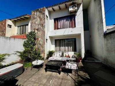 CASA DE 2 PLANTAS EN VENTA