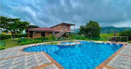 Casa de 3 Habitación en Alquiler en Pereira, Risaralda for $1,200,000 COP/mo 