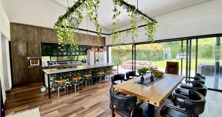 Casa de 3 Habitación en Alquiler en Rionegro, Antioquia for $22,000,000 COP/mo 