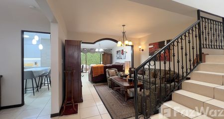 Casa de 3 Habitación en Venta en Curridabat for ₡250,000 