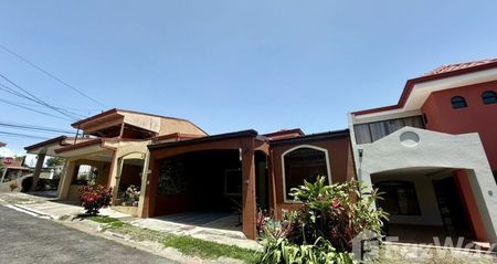 Casa de 3 Habitación en Venta en Mercedes Norte for ₡84,000,000 