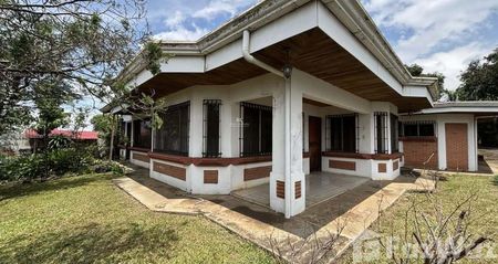 Casa de 3 Habitación en Venta en San Joaquin de Flores Heredia for ₡106,000,000 