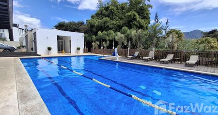 Casa de 4 Habitación en Venta en Condominium For Sale in Cartago for ₡145,000,000