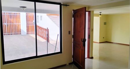 Casa de 5 Habitación en Alquiler en Iquique, Tarapacá for $890,000 CLP/mo 