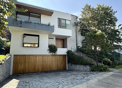 Casa de Lujo en Renta en Alcazar Poniente, Vallarta Universidad, Zapopan