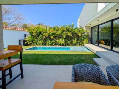 CASA DE LUJO EN VENTA - URUBO GOLF