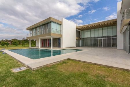CASA DE LUJO EN VENTA - URUBO GOLF