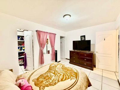  Casa de Una Planta - Remodelada - Céntrica Ubicación