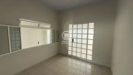 CASA DISPONIVEL PARA LOCAÇÃO NO BAIRRO SAGRADA FAMILIA - MONTES CLAROS MG