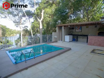 CASA DUPLEX A VENDA EM NOVA GUARAPARI COM ACESSO A LAGOA E LAZER COMPLETO.