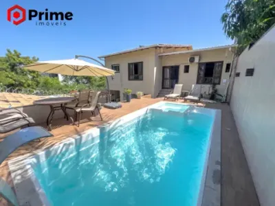CASA DUPLEX DE LUXO COM PISCINA E ÁREA GOURMET PRÓXIMA ÀS PRAIAS DE PERACANGA E BACUTIA ? CONFORTO E
