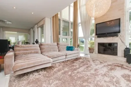 Casa em condomínio com 4 suítes no Terra Ville