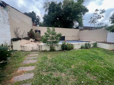 Casa en Alquiler con Piscina – Lambaré Foto 1 de 13