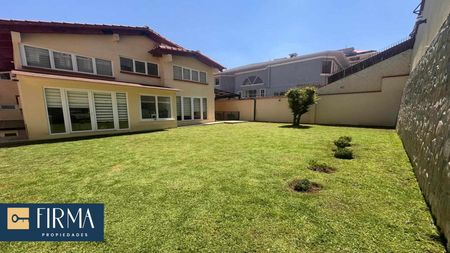 CASA EN ALQUILER EN IRPAVI CON GARZONIER TOTALMENTE INDEPENDIENTE