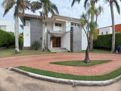 Casa En Alquiler - Urubo Garden