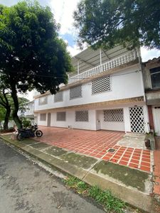 CASA EN ARRIENDO