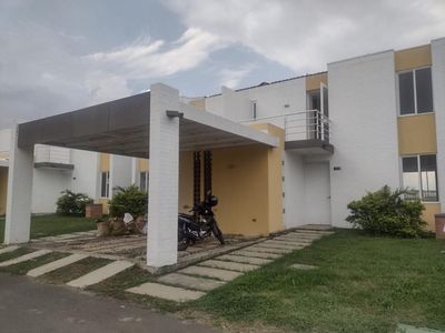 CASA EN ARRIENDO