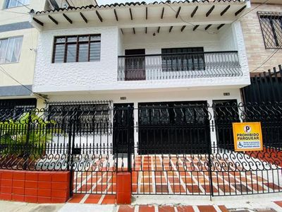 CASA EN ARRIENDO